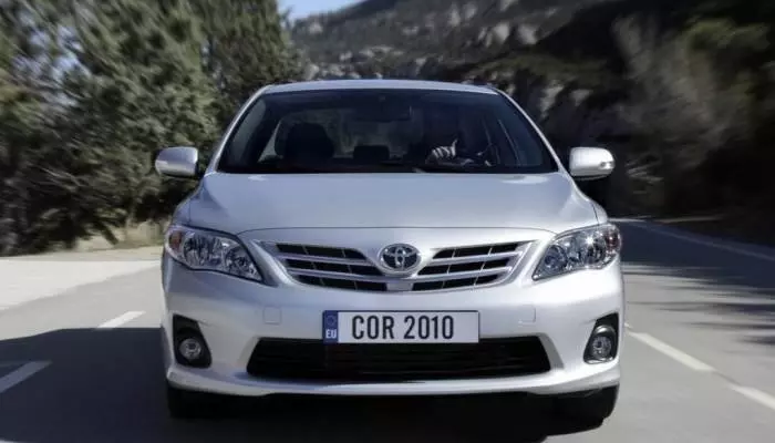 Замена приводного ремня Toyota Corolla