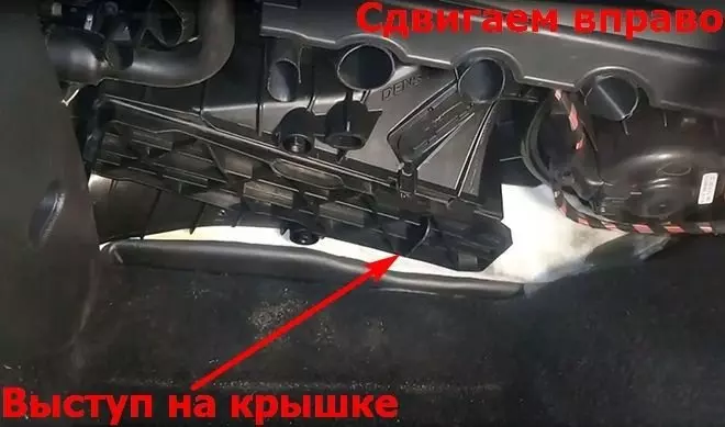 Как заменить салонный фильтр в автомобиле VW Jetta 5