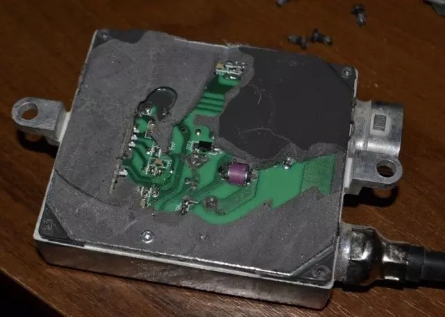 Проверка и ремонт выключателя ксенонового зажигания: 4 признака неисправного устройства