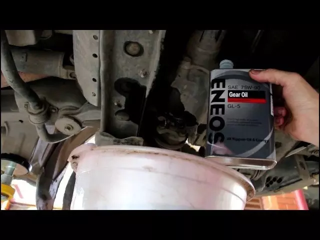 Инструкция по замене трансмиссионного масла в раздаточной коробке Тойота Краун / Калдина. Замена масла в раздаточной коробке корона / калдина