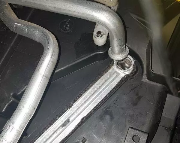 Радиатор печки Avensis