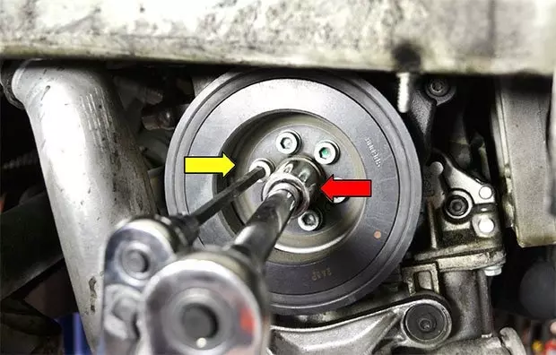 Как открутить шкив коленвала фольксваген гольф 2