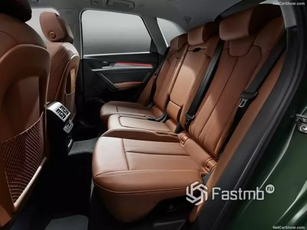 Audi Q5 2021 интерьер, задние сиденья