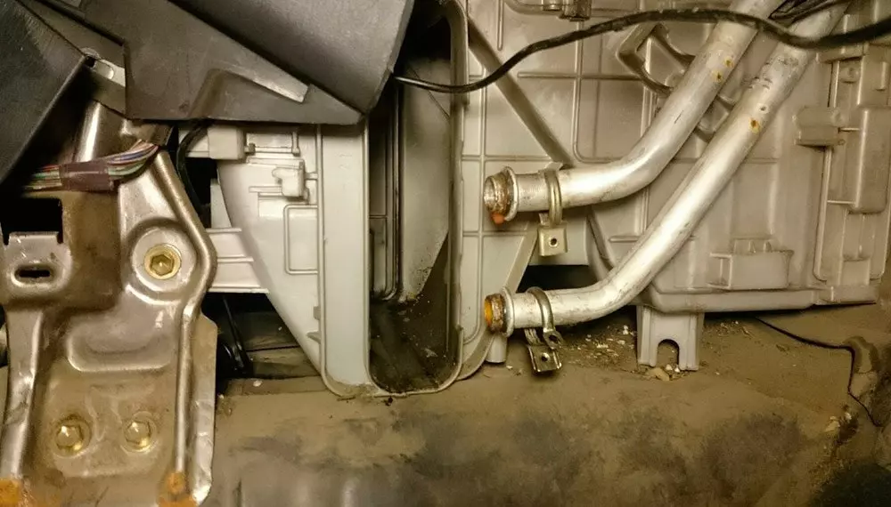 Отопительная система и замена радиатора отопителя Toyota Carina E