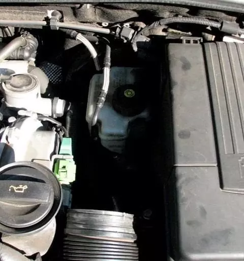Замена тормозной жидкости Volkswagen Jetta